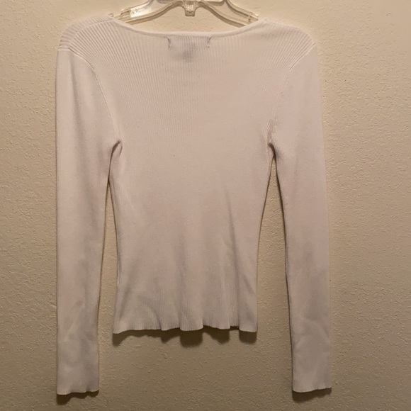 White V-neck Sweater - Picture 2 of 2